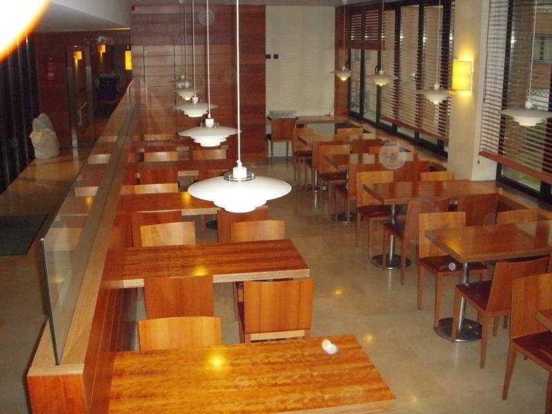 杜克德惠灵顿酒店 维多利亚-加斯特伊兹 餐厅 照片